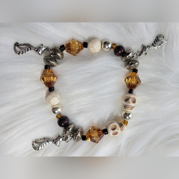 Handmade Krypt kitty beaded charm bracelet - Picture 1 of 3